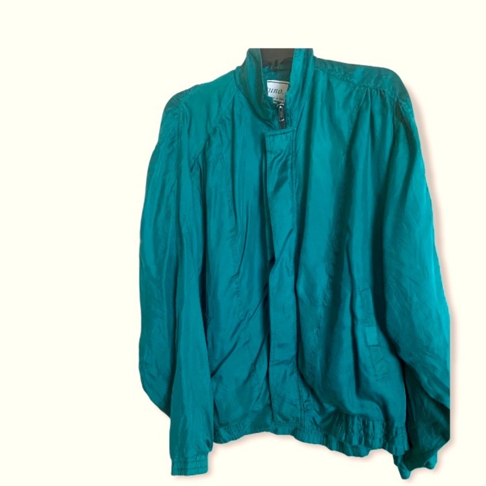 Women’s vintage windbreaker/bomber jacket...